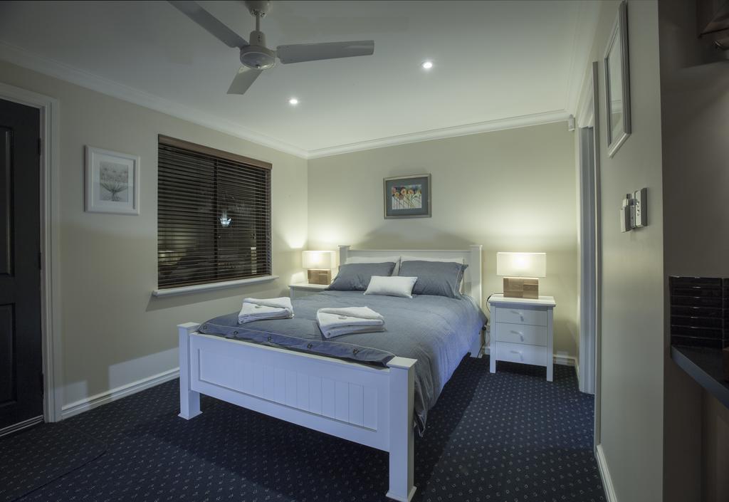 Murray River Lodge Luxury Boutique Accommodation B&B - Adults Only North Yunderup Δωμάτιο φωτογραφία